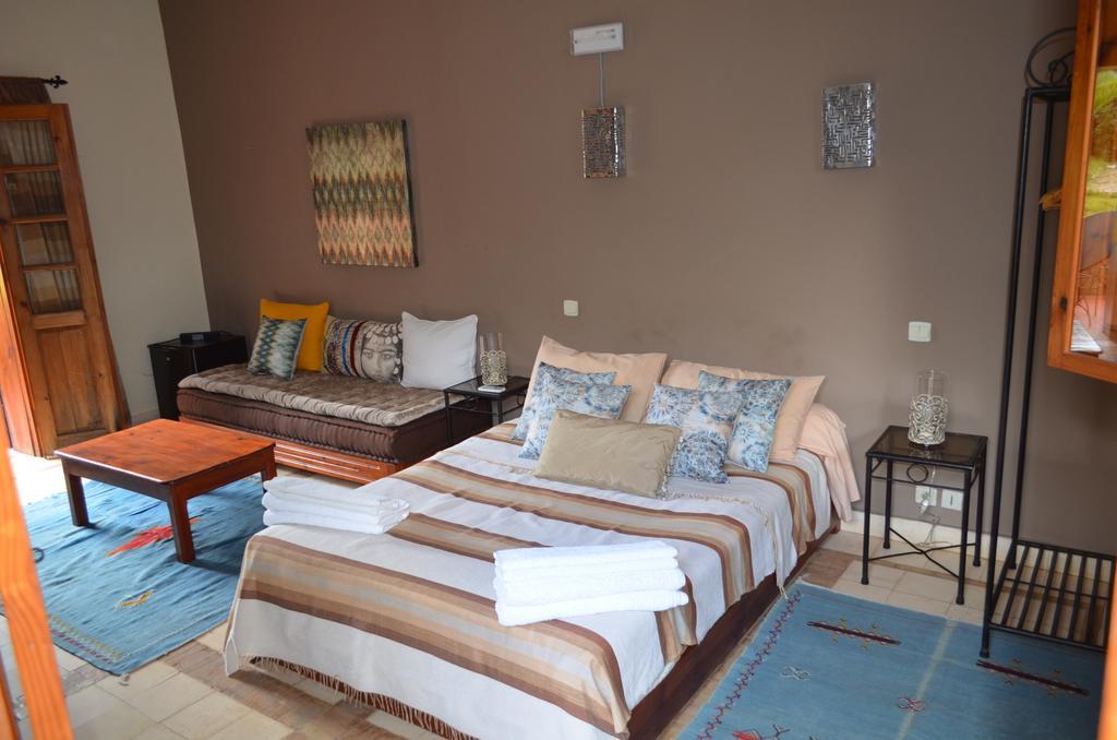 Casa Naima Hotel Ida Ougourd Bagian luar foto