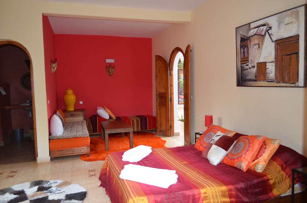 Casa Naima Hotel Ida Ougourd Bagian luar foto