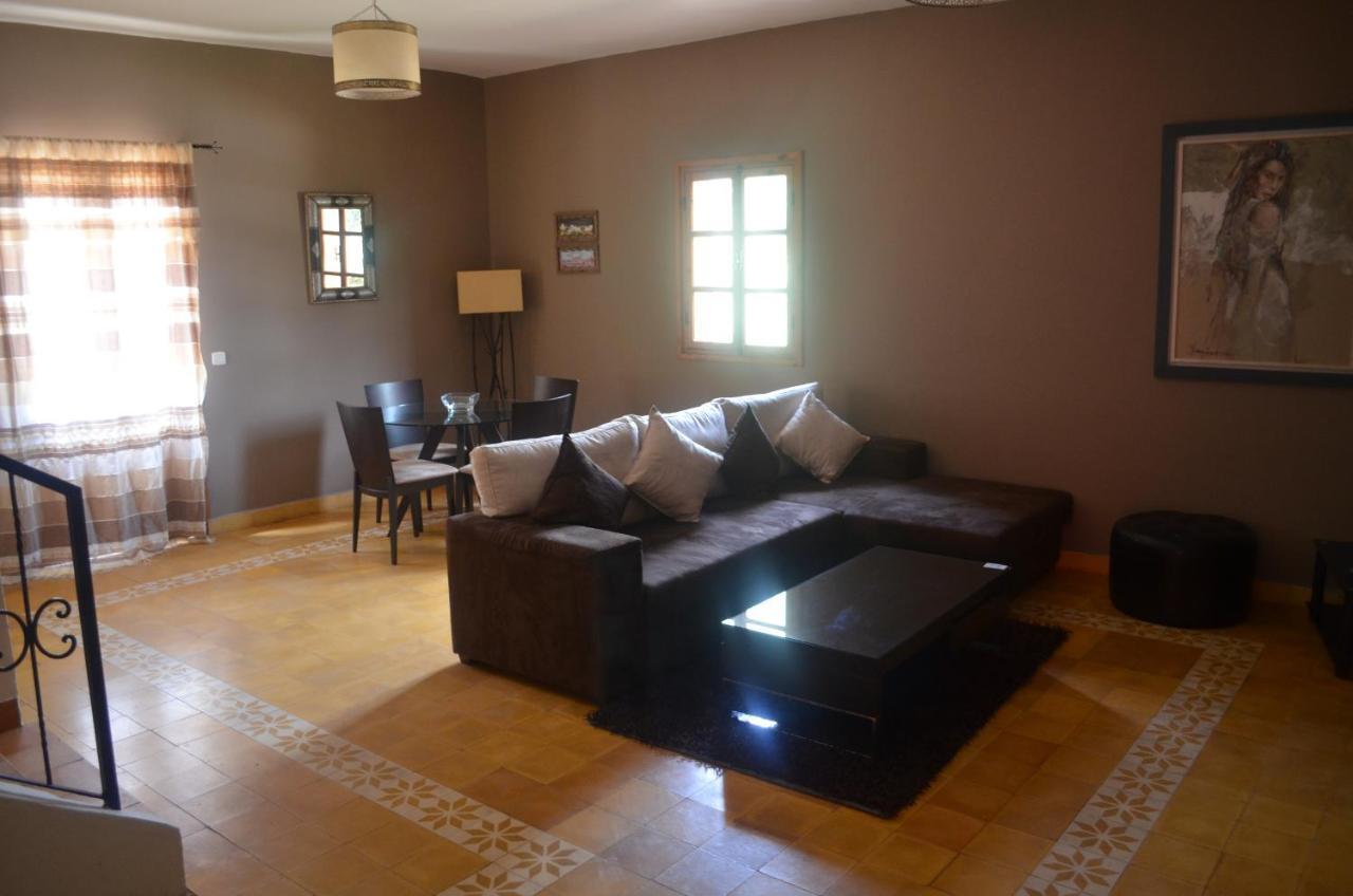 Casa Naima Hotel Ida Ougourd Bagian luar foto